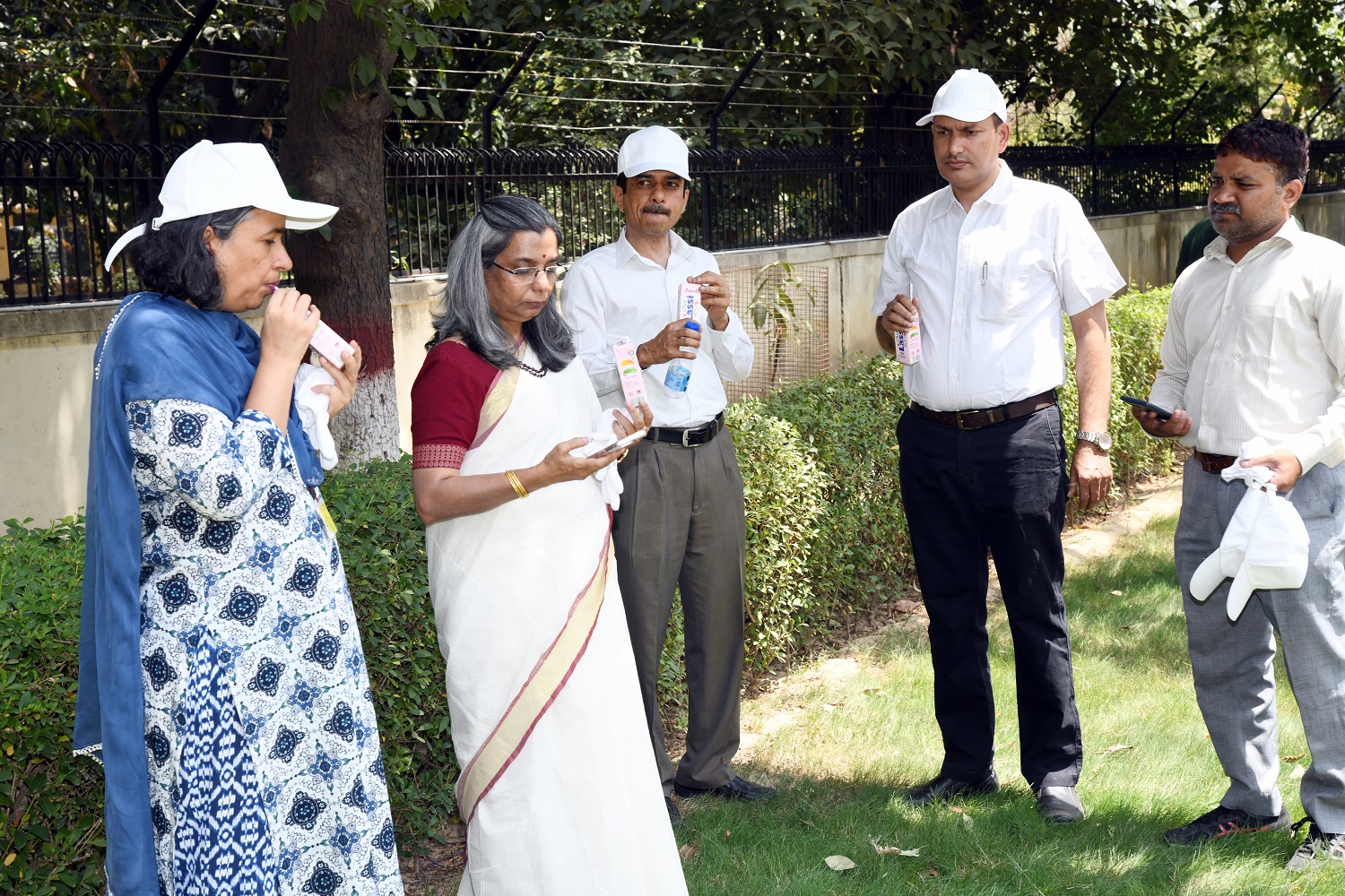 refreshments were provided to the staffs of CIC during swachhata Pakhwada event 